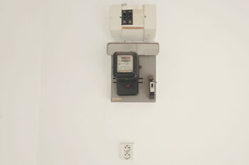 Podružný elektroměr - Pronájem garáže 16 m², Poděbrady