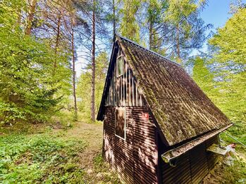 Zadní pohled - Prodej chaty / chalupy 32 m², Doubravník