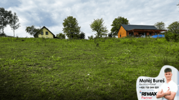 Prodej pozemku 1621 m², Zbečno