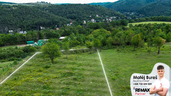 Prodej pozemku 1621 m², Zbečno