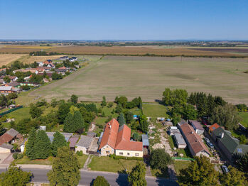 Letecký snímek nemovitosti a okolí - Prodej domu 112 m², Kouty