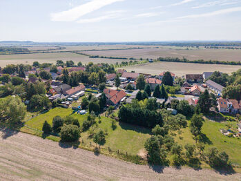 Letecký snímek nemovitosti a okolí - Prodej domu 112 m², Kouty