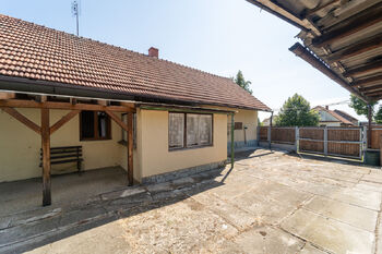 Pohled na dům - Prodej domu 112 m², Kouty