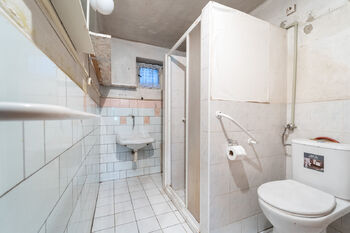 Koupelna - Prodej domu 112 m², Kouty