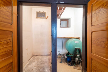 Zázemí domu s vodárnou - Prodej domu 112 m², Kouty