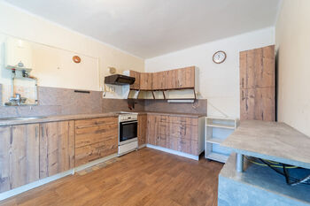 Obytná kuchyně - Prodej domu 112 m², Kouty