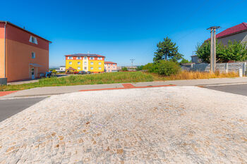 Prodej pozemku 1235 m², Přáslavice