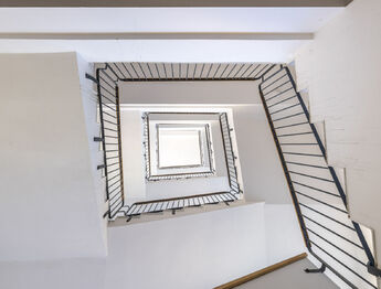 Společné prostory domu - Prodej bytu 2+kk v osobním vlastnictví 52 m², Praha 10 - Strašnice