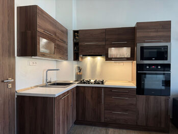 Prodej bytu 2+kk v osobním vlastnictví 44 m², Praha 6 - Dejvice