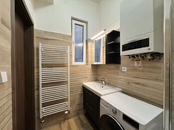 Prodej bytu 2+kk v osobním vlastnictví 44 m², Praha 6 - Dejvice