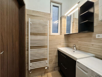Prodej bytu 2+kk v osobním vlastnictví 44 m², Praha 6 - Dejvice