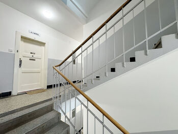 Prodej bytu 2+kk v osobním vlastnictví 44 m², Praha 6 - Dejvice