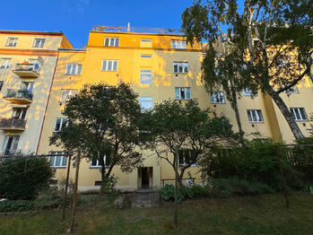 Prodej bytu 2+kk v osobním vlastnictví 44 m², Praha 6 - Dejvice