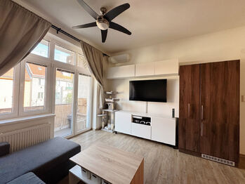 Prodej bytu 2+kk v osobním vlastnictví 44 m², Praha 6 - Dejvice