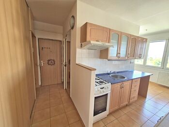 Vstupní chodba - Pronájem bytu 3+1 v družstevním vlastnictví 78 m², České Budějovice
