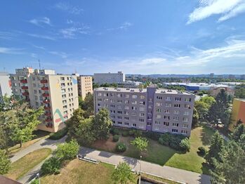 Z lodžie - Pronájem bytu 3+1 v družstevním vlastnictví 78 m², České Budějovice