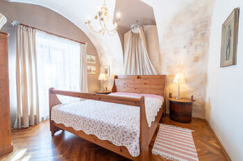 Pronájem bytu 3+1 v osobním vlastnictví 91 m², Praha 1 - Malá Strana
