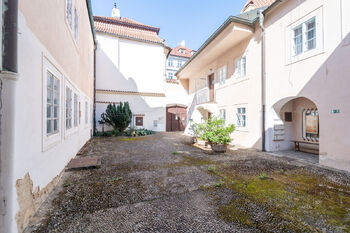 Pronájem bytu 3+1 v osobním vlastnictví 91 m², Praha 1 - Malá Strana