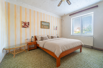 Pokoj - přízemí - Prodej domu 150 m², Nymburk