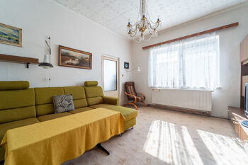 Pokoj - přízemí - Prodej domu 150 m², Nymburk