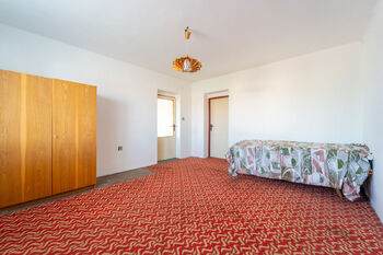Pokoj - patro - Prodej domu 150 m², Nymburk