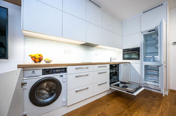 Pronájem bytu 1+kk v osobním vlastnictví 45 m², Praha 8 - Libeň