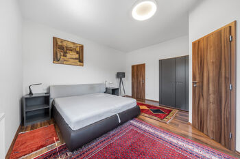 Prodej domu 347 m², Nová Role