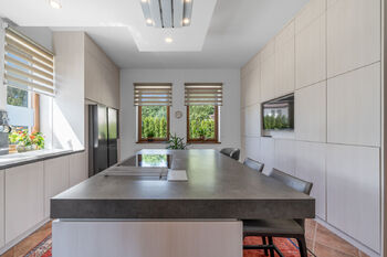 Prodej domu 347 m², Nová Role