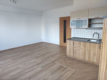 Pronájem bytu 1+kk v osobním vlastnictví 37 m², Pardubice