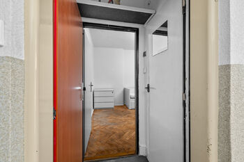 Prodej bytu 1+kk v osobním vlastnictví 22 m², Praha 4 - Michle