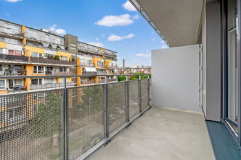 balkon - Pronájem bytu 1+kk v osobním vlastnictví 38 m², Praha 9 - Vysočany