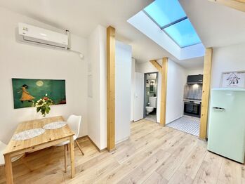 Pronájem bytu 1+kk v osobním vlastnictví 27 m², Praha 8 - Kobylisy