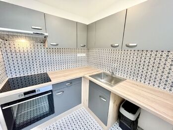 Pronájem bytu 1+kk v osobním vlastnictví 27 m², Praha 8 - Kobylisy