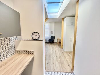 Pronájem bytu 1+kk v osobním vlastnictví 27 m², Praha 8 - Kobylisy