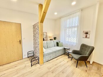 Pronájem bytu 1+kk v osobním vlastnictví 27 m², Praha 8 - Kobylisy