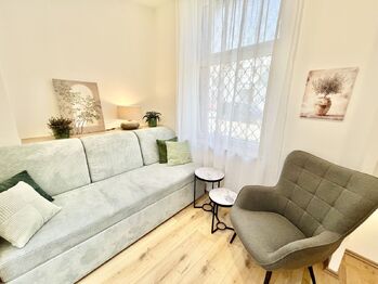Pronájem bytu 1+kk v osobním vlastnictví 27 m², Praha 8 - Kobylisy