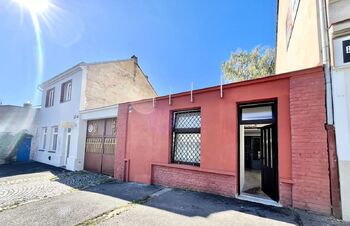 Pronájem bytu 1+kk v osobním vlastnictví 27 m², Praha 8 - Kobylisy