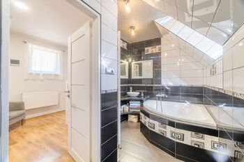 Prodej domu 124 m², Praha 10 - Královice