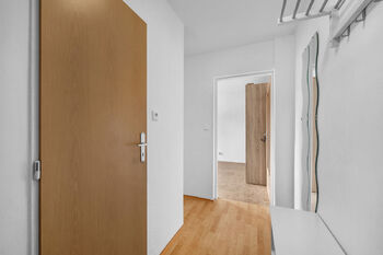 Pronájem bytu 1+1 v osobním vlastnictví 29 m², Milovice
