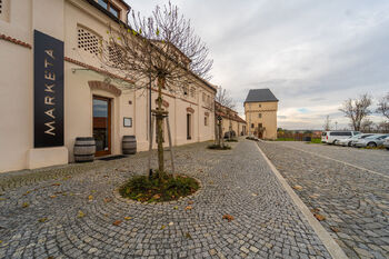 Prodej bytu 3+kk v osobním vlastnictví 84 m², Praha 10 - Královice