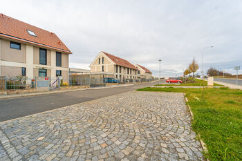 Prodej bytu 3+kk v osobním vlastnictví 84 m², Praha 10 - Královice