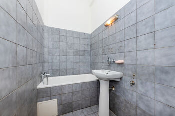 Prodej bytu 2+kk v osobním vlastnictví 52 m², Praha 10 - Strašnice