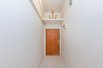Prodej bytu 2+kk v osobním vlastnictví 52 m², Praha 10 - Strašnice