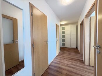 Chodba - Pronájem bytu 3+kk v osobním vlastnictví 58 m², Klecany