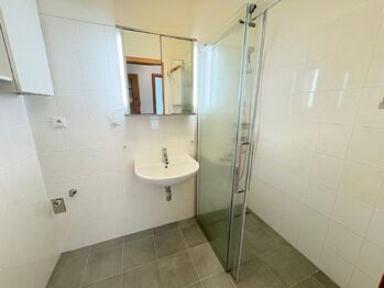 Pronájem bytu 3+kk v osobním vlastnictví 58 m², Klecany