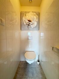 Samostatné WC - Pronájem bytu 3+kk v osobním vlastnictví 58 m², Klecany