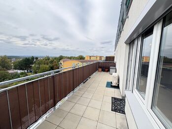 Terasa - Pronájem bytu 3+kk v osobním vlastnictví 58 m², Klecany
