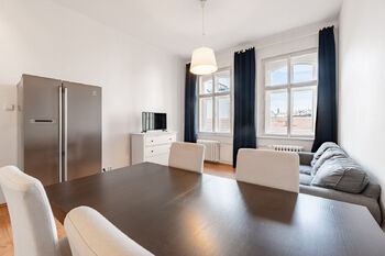 Obývací pokoj - Pronájem bytu 3+kk v osobním vlastnictví 65 m², Praha 1 - Staré Město 