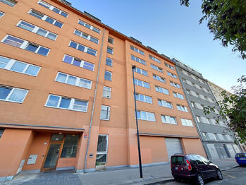 Pronájem bytu 1+kk v osobním vlastnictví 33 m², Praha 4 - Nusle