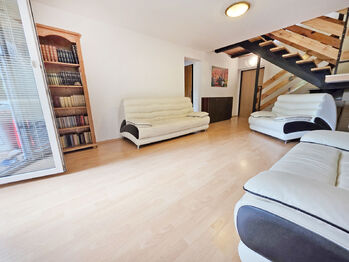 Prodej domu 250 m², Praha 8 - Čimice